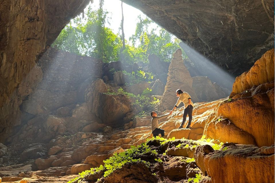 The Unique Ngườm Ngao Cave Has Two Stone Sprouts Shaped Like The "Symbol" Of Manhood. - 3