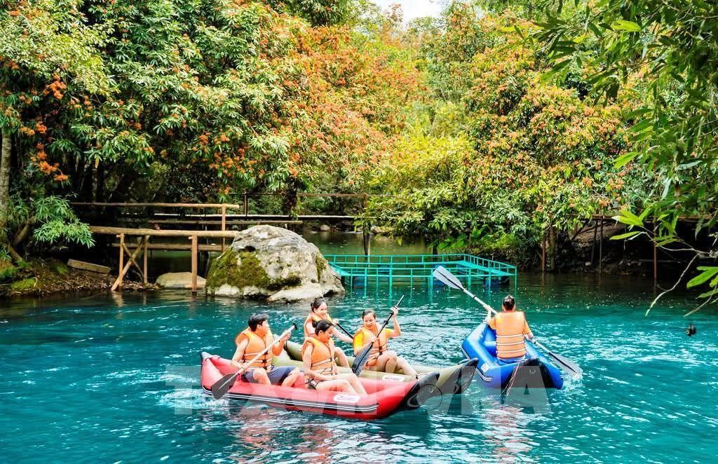 Let Quang Binh (The Old One) Kick Off Your Perfect Holiday Journey. - ảnh 5