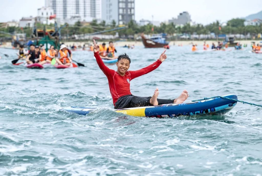 🏄‍♀️ 다낭: 해변에서 SUP를 타며 일출을 맞이하는 사람들 😍 - ảnh 7