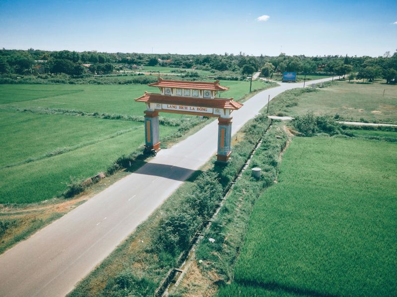 PUEBLO ANTIGUO BÍCH LA – EL PUEBLO ‘SAGRADO’ QUE CONSERVA VALORES CULTURALES ANCESTRALES - ảnh 1