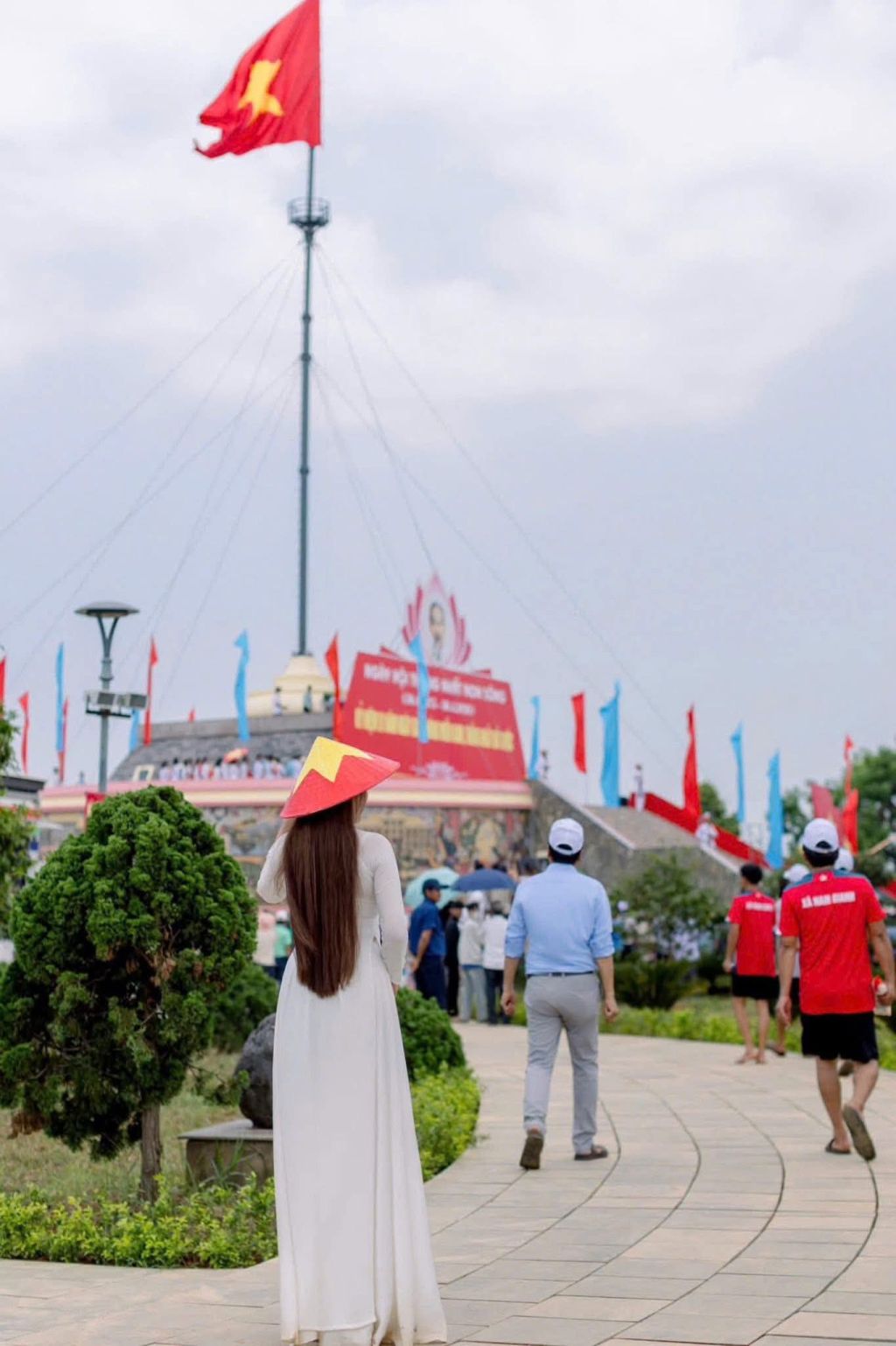 Miss Humanitarian Nguyen Binh – A Daughter Of The Resilient Land Of Gio Linh. - ảnh 6