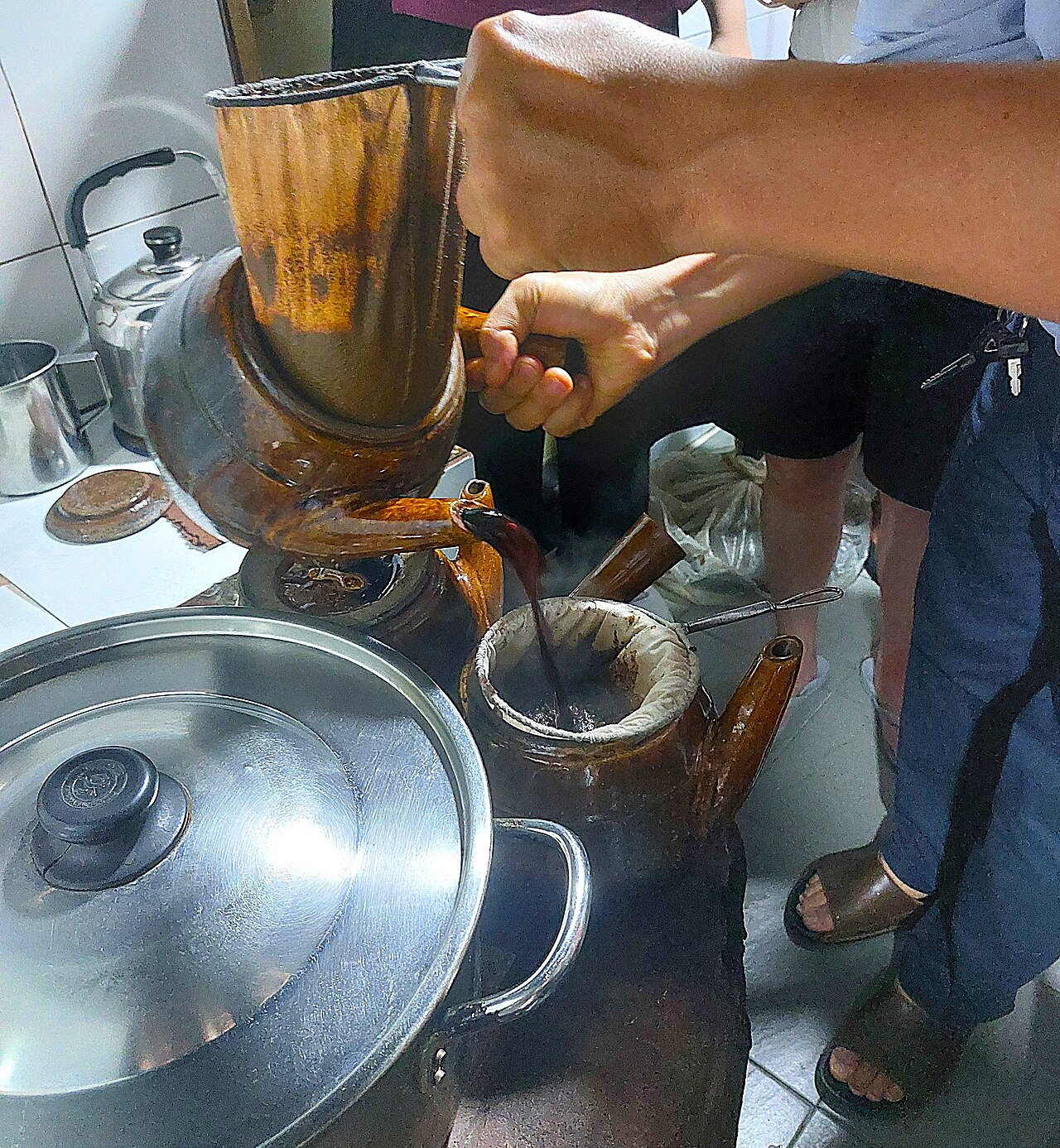 Cheo Leo filter coffee — The taste of Saigon unchanged for 87 years. - 3
