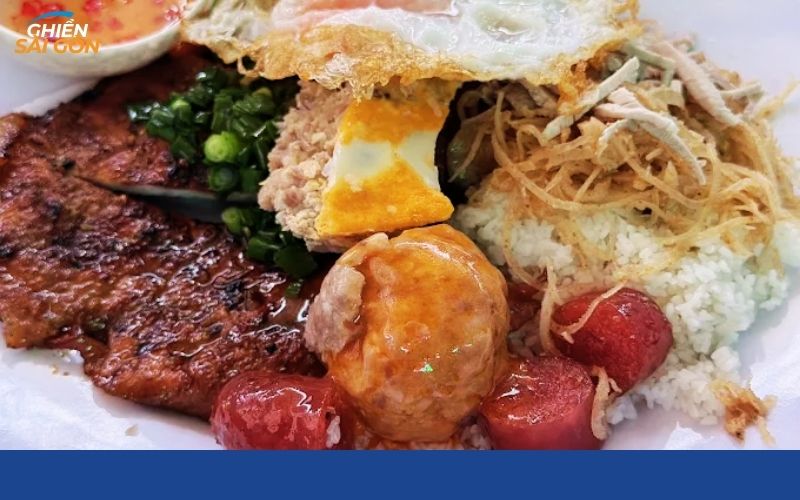 Ba Ghiền Broken Rice – a piece of rib covering half the plate, the only Michelin restaurant in Saigon. - ảnh 6