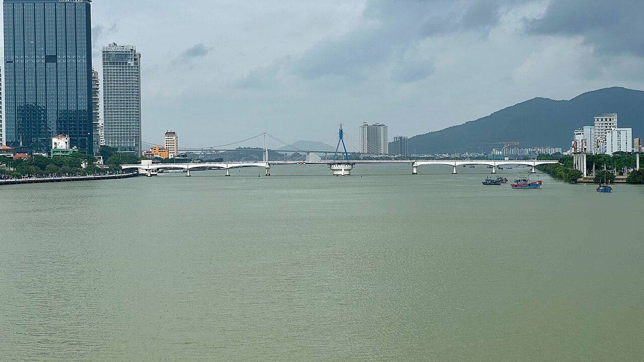 Han River Bridge – the only rotating bridge in Vietnam and the memories of a night in Da Nang. - 3