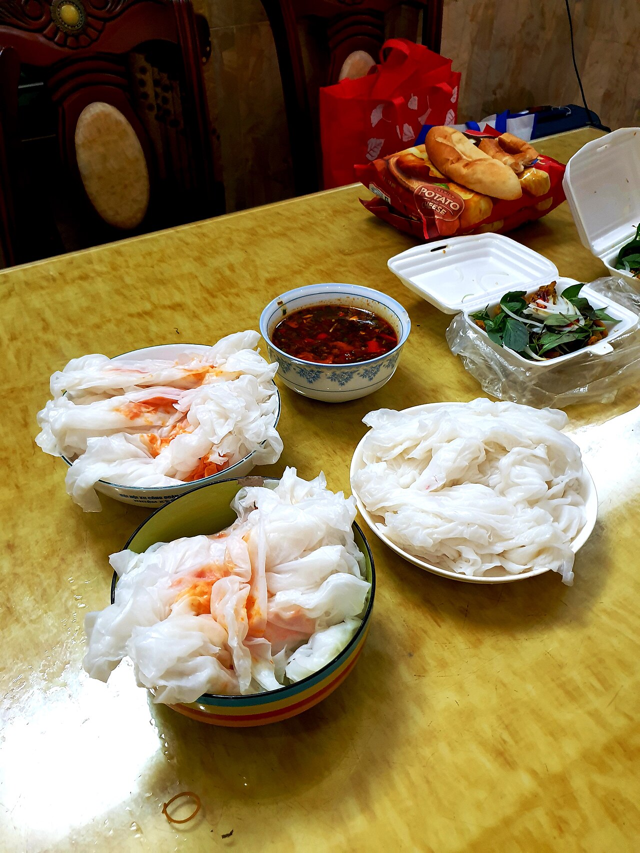 Phuong Lang Wet Cake — A Century-Old Stall in Hai Lang - 2