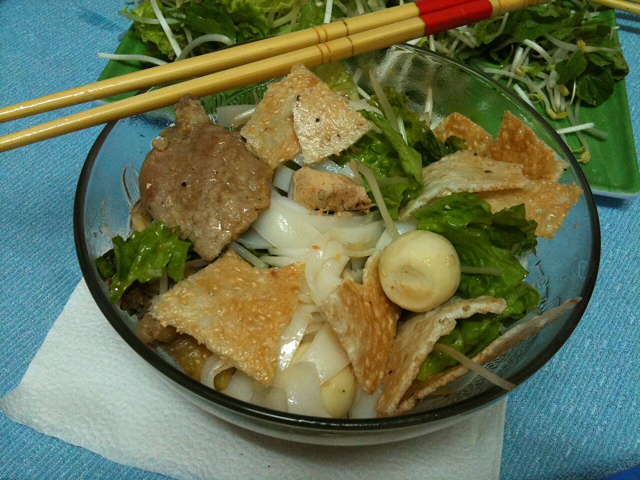미꽝 – 다낭의 점심에 꽝 지역의 모든 맛을 담은 국수 한 그릇 - ảnh 7