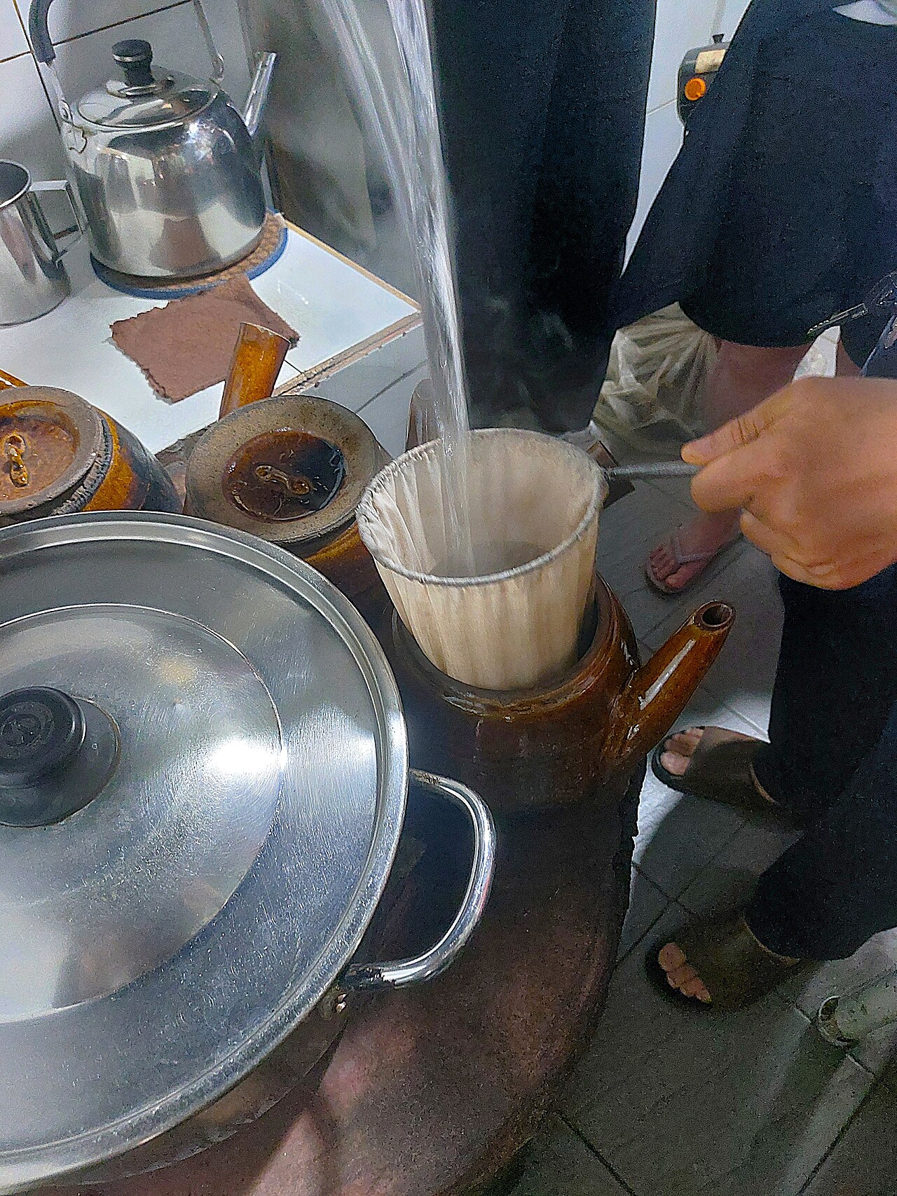 Cheo Leo filter coffee — The taste of Saigon unchanged for 87 years. - 4