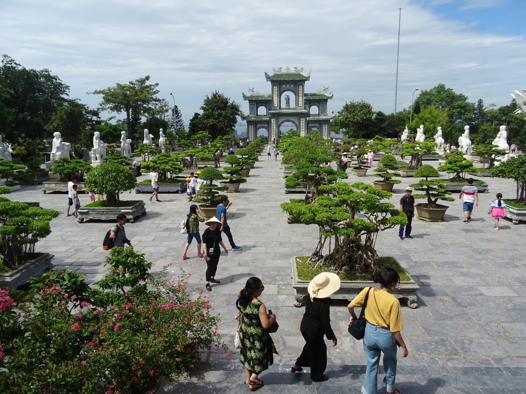 Pagode Linh Ứng – Baie de Bụt Sơn Trà : le lieu où Quan Âm, la plus haute statue du Vietnam, surplombe la mer de l'Est. - ảnh 5