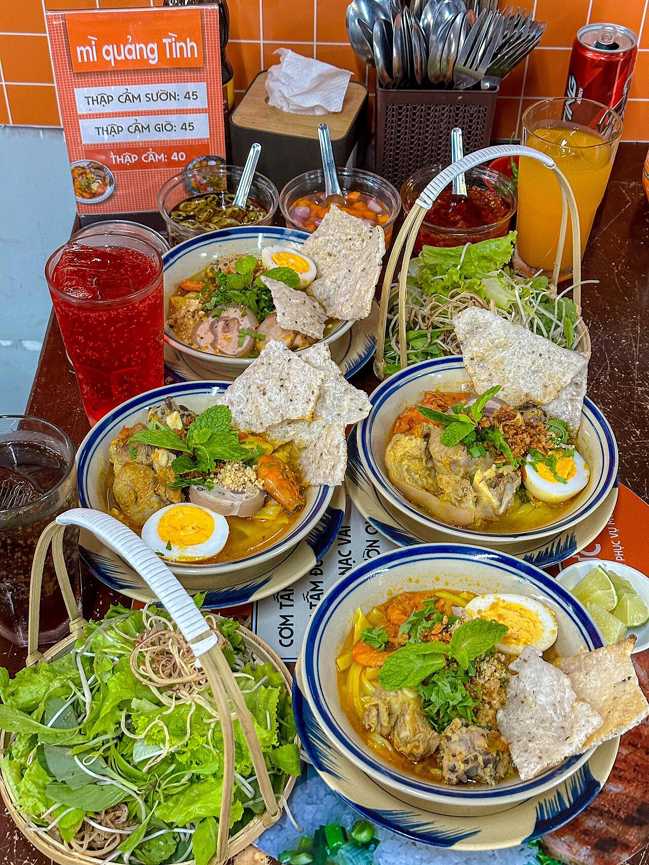 Mì Quảng Bà Vị – a bowl of noodles that tells the story of Da Nang's cuisine. - ảnh 7