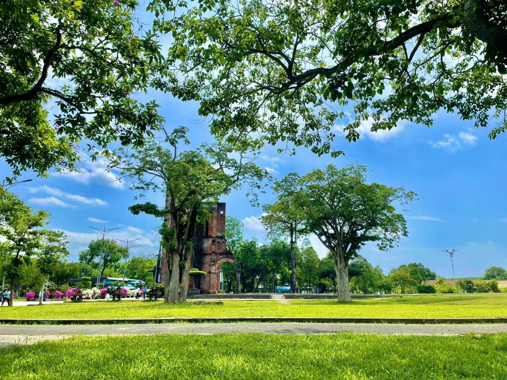 La Vang Sanctuary on May 1st - ảnh 6