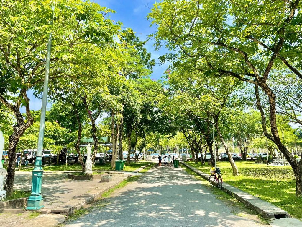 La Vang Sanctuary on May 1st - ảnh 7