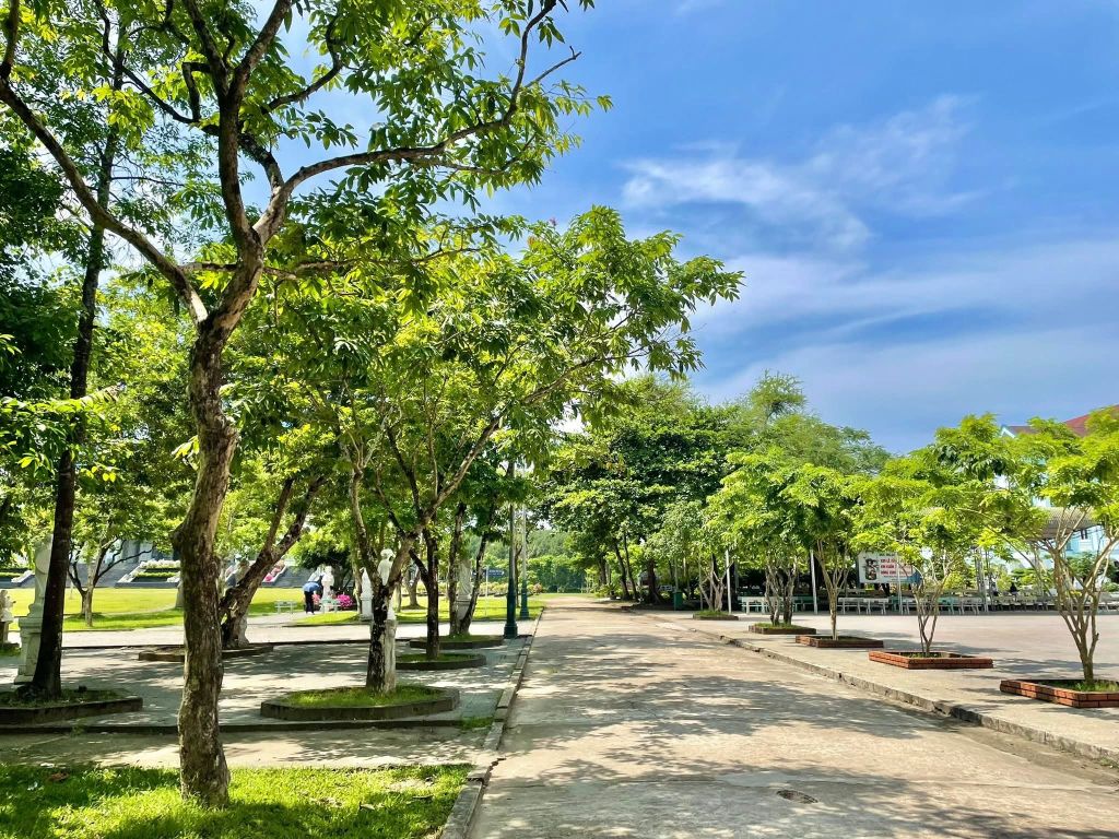 La Vang Sanctuary on May 1st - ảnh 11