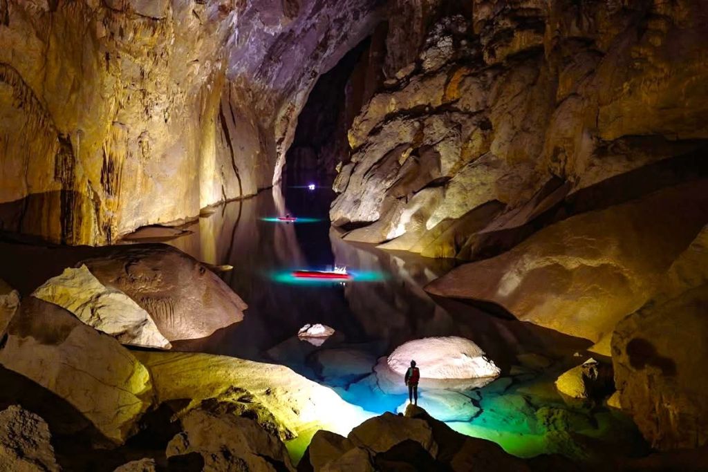 EXPERIENCE EXPLORING SON DOONG WITH 5D TECHNOLOGY AT PHONG NHA - KE BANG - 1
