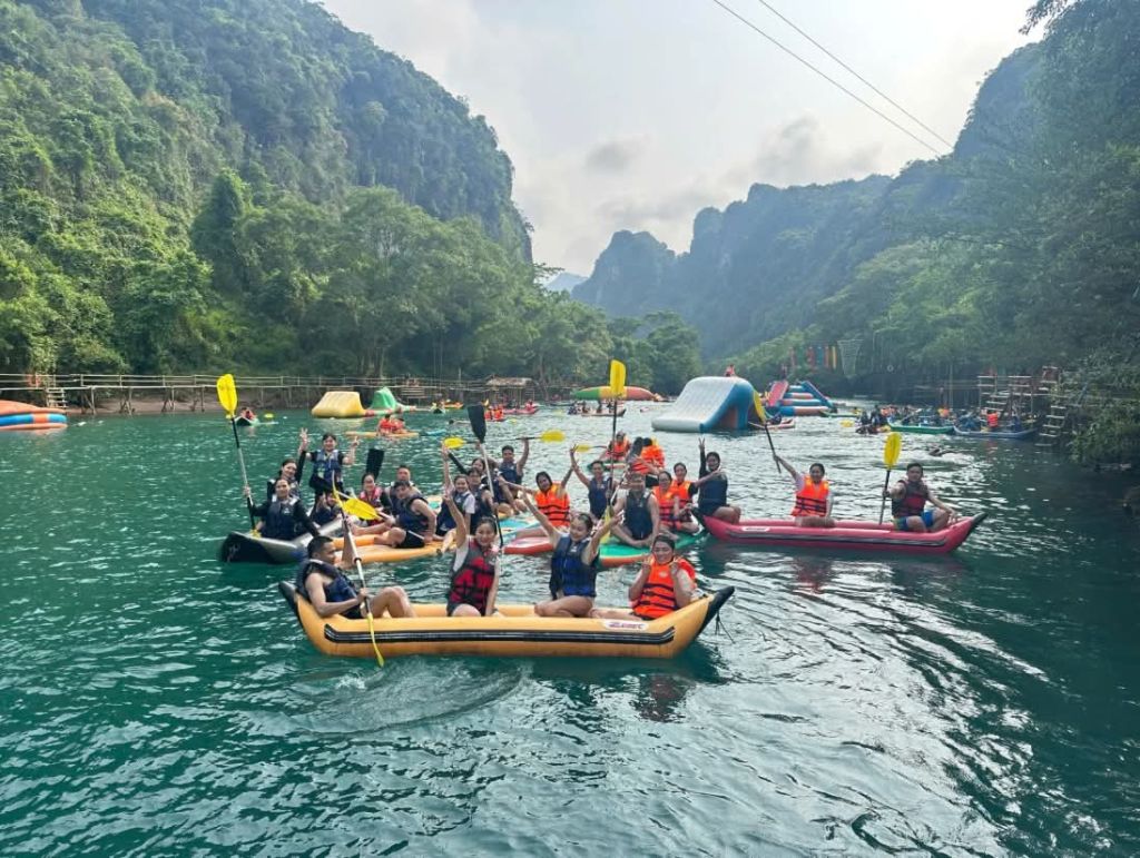 Quang Tri tourism welcomed nearly 500,000 visitors during the April 30 - May 1 holiday. - 3