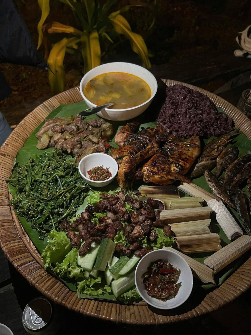 Are you ready to set aside the noise and join Dương to listen to the sounds of Ta Lư in the vast wilderness? - ảnh 8