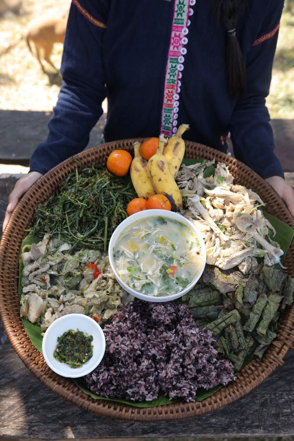Are you ready to set aside the noise and join Dương to listen to the sounds of Ta Lư in the vast wilderness? - ảnh 9