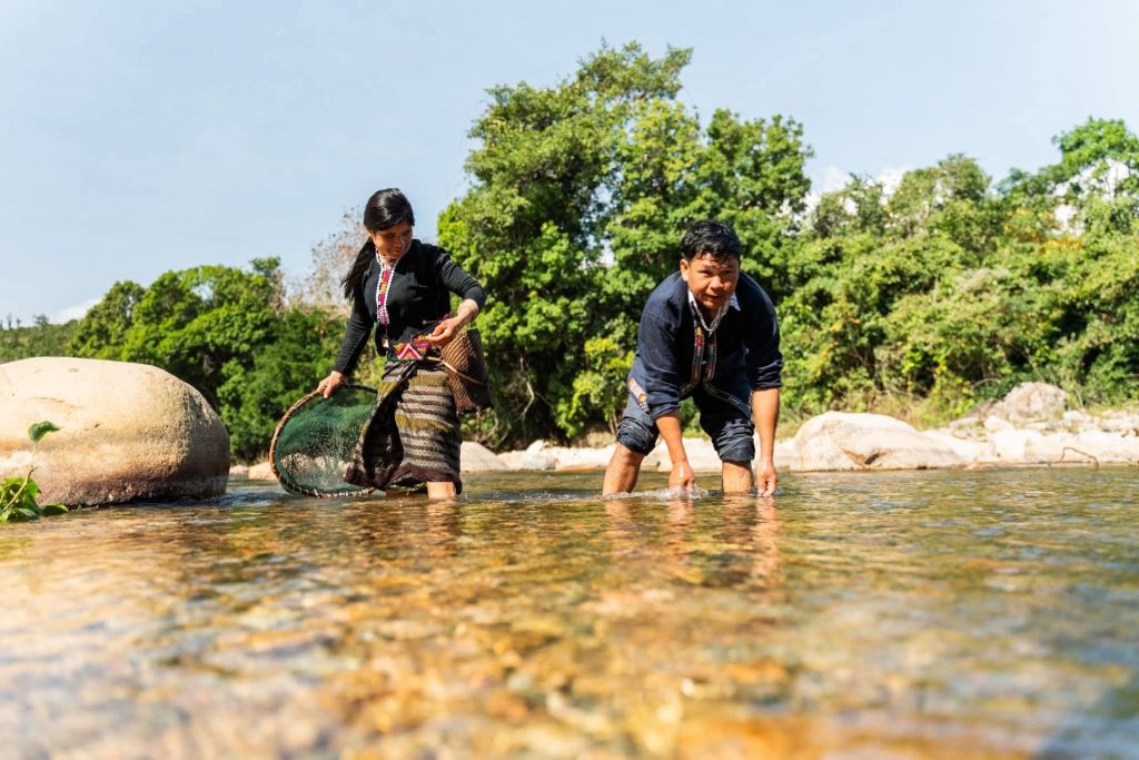Are you ready to set aside the noise and join Dương to listen to the sounds of Ta Lư in the vast wilderness? - ảnh 12