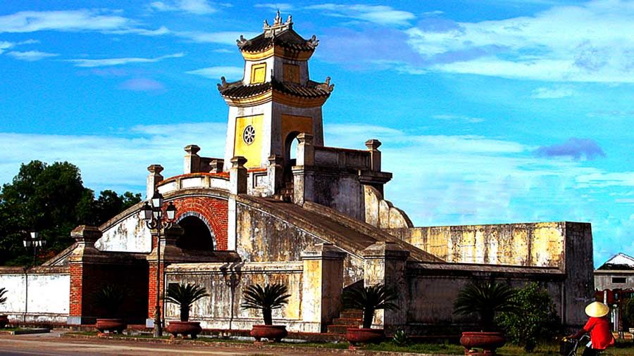 Luy Thay: The Steel Legacy of a Fiery "Factional Struggle" Era