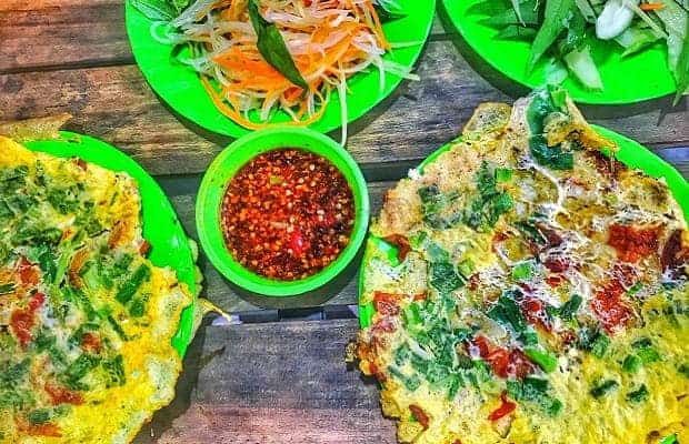 QUANG TRI CRISPY CAKE: A CRUNCHY DELIGHT CAPTURING THE FLAVORS OF THE CENTRAL COAST SEA - ảnh 4