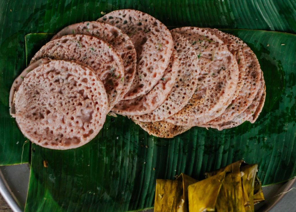 Quang Hoa Pancakes: What Makes Everyone Stop By to Eat? - ảnh 6