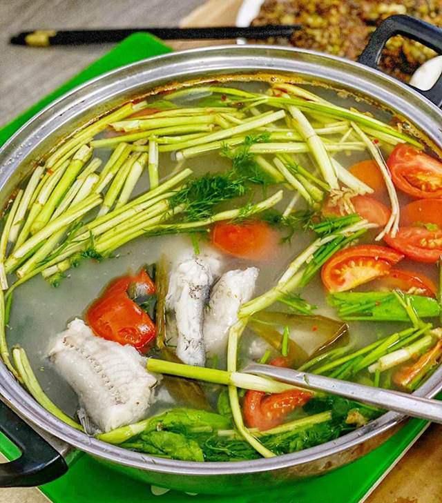 Fish Hotpot: Central Region Flavors That Make Diners "Fall in Love from the First Bite" - ảnh 4