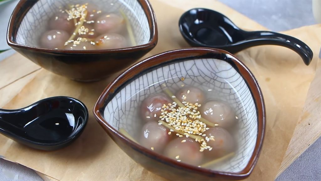 What Kind of Dessert Has… Roasted Pork Inside? You Have to Try It to Understand Why It's Addictive. - ảnh 5