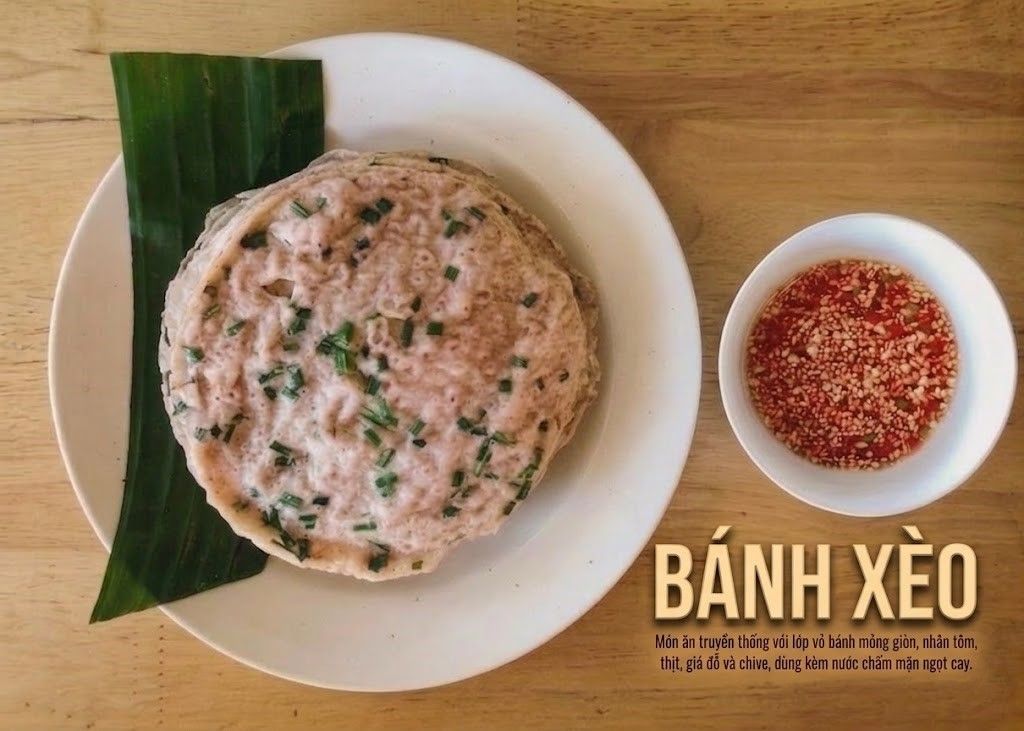 Quang Hoa Pancakes: What Makes Everyone Stop By to Eat? - ảnh 1
