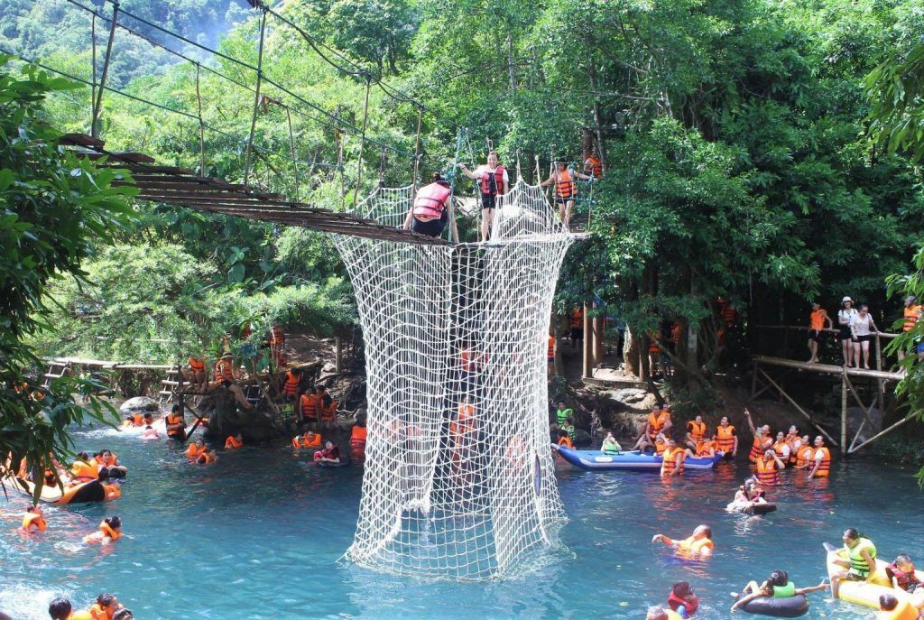 MOỌC SPRING – THE “GREEN GEM” IN PHONG NHA FOREST - ảnh 2