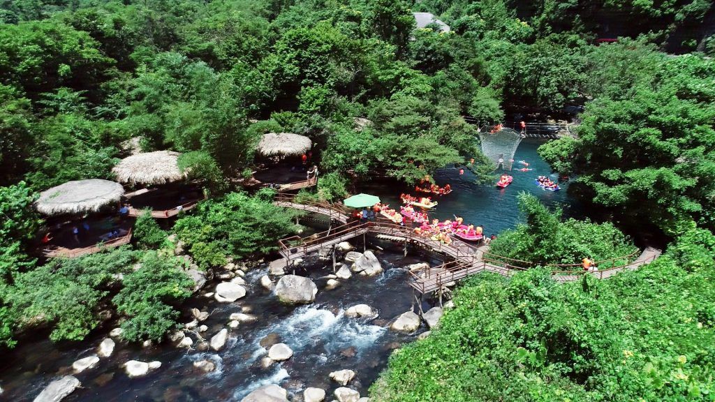 MOỌC SPRING – THE “GREEN GEM” IN PHONG NHA FOREST - ảnh 4