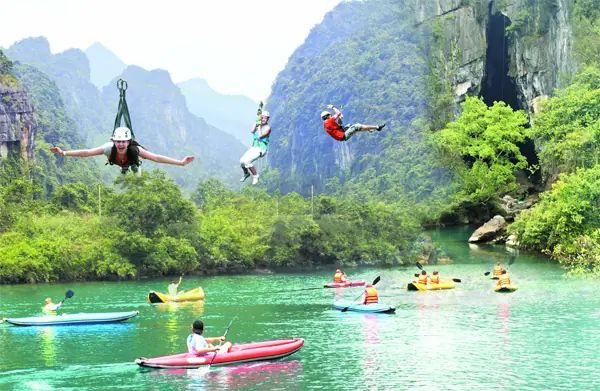 EXPLORE CHAY RIVER – DARK CAVE: AN EXCITING ADVENTURE DESTINATION IN QUANG BINH - ảnh 4