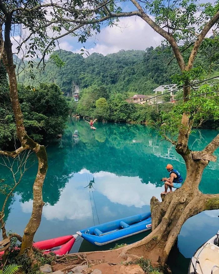 EXPLORE CHAY RIVER – DARK CAVE: AN EXCITING ADVENTURE DESTINATION IN QUANG BINH - ảnh 6