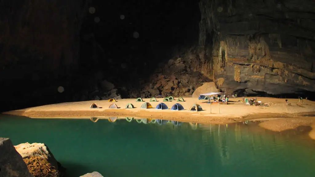 Hang Én – A Place That Makes Everyone Feel Like They've Walked Into an Adventure Movie - ảnh 4