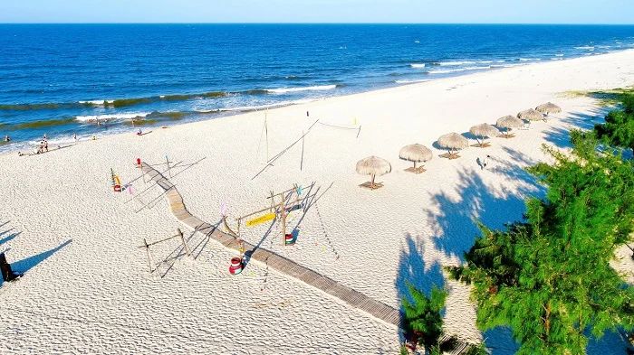 Este podría ser la playa más relajante de Quảng Bình que muchas personas aún no conocen. - ảnh 5