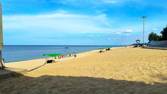 Este podría ser la playa más relajante de Quảng Bình que muchas personas aún no conocen. - ảnh 6