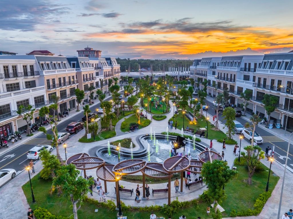 Vincom Royal Park – The Hottest Check-in Spot That Young People in Dong Ha Are Gathering To Visit - ảnh 3