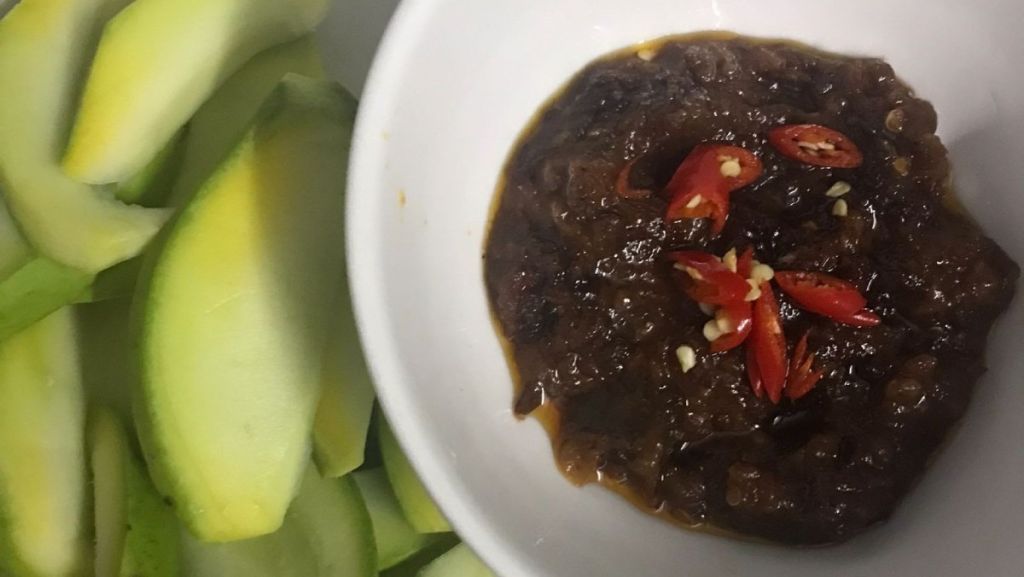 Quang Tri's Snacks Are Being Sought After by Tourists Because They Are So Irresistible - ảnh 4
