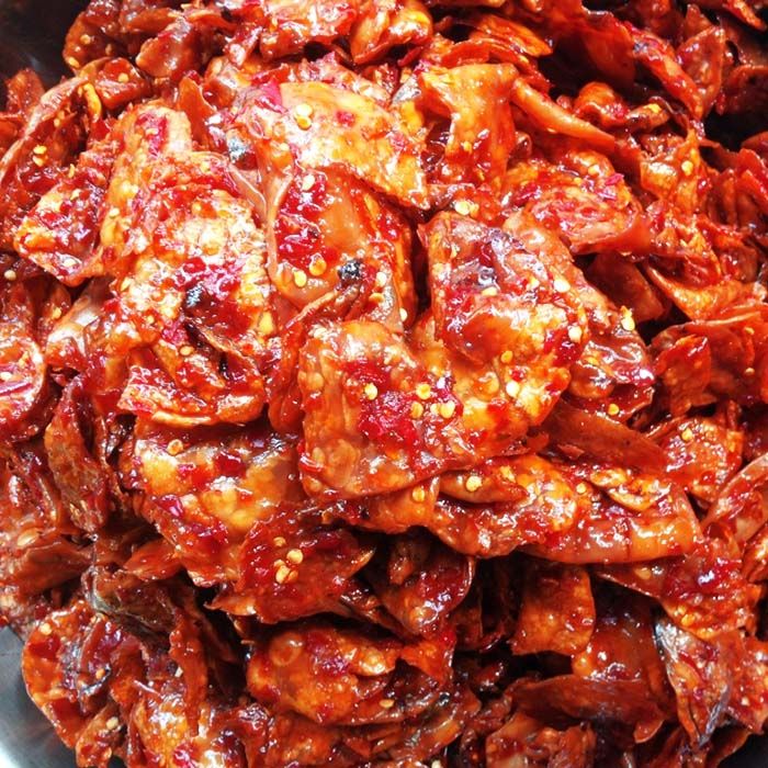 There’s a dish in Quang Tri that’s increasingly hard to stop eating: Tamarind Dried Squid. - ảnh 2