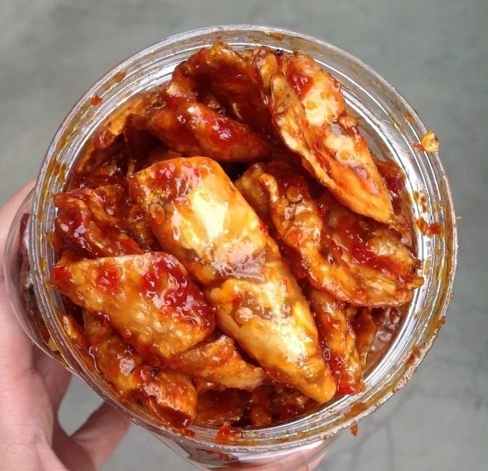 There’s a dish in Quang Tri that’s increasingly hard to stop eating: Tamarind Dried Squid. - ảnh 8