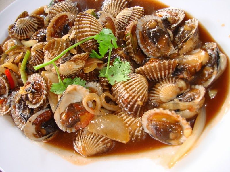 Blood of the Roòn River: What's Causing All the Crowds at Restaurants Every Weekend? - 2
