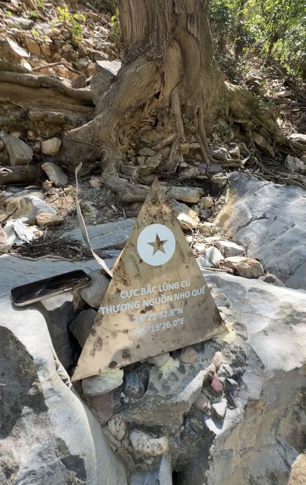 Not the Lũng Cú Flagpole - This is the true northernmost point of Vietnam. - 4