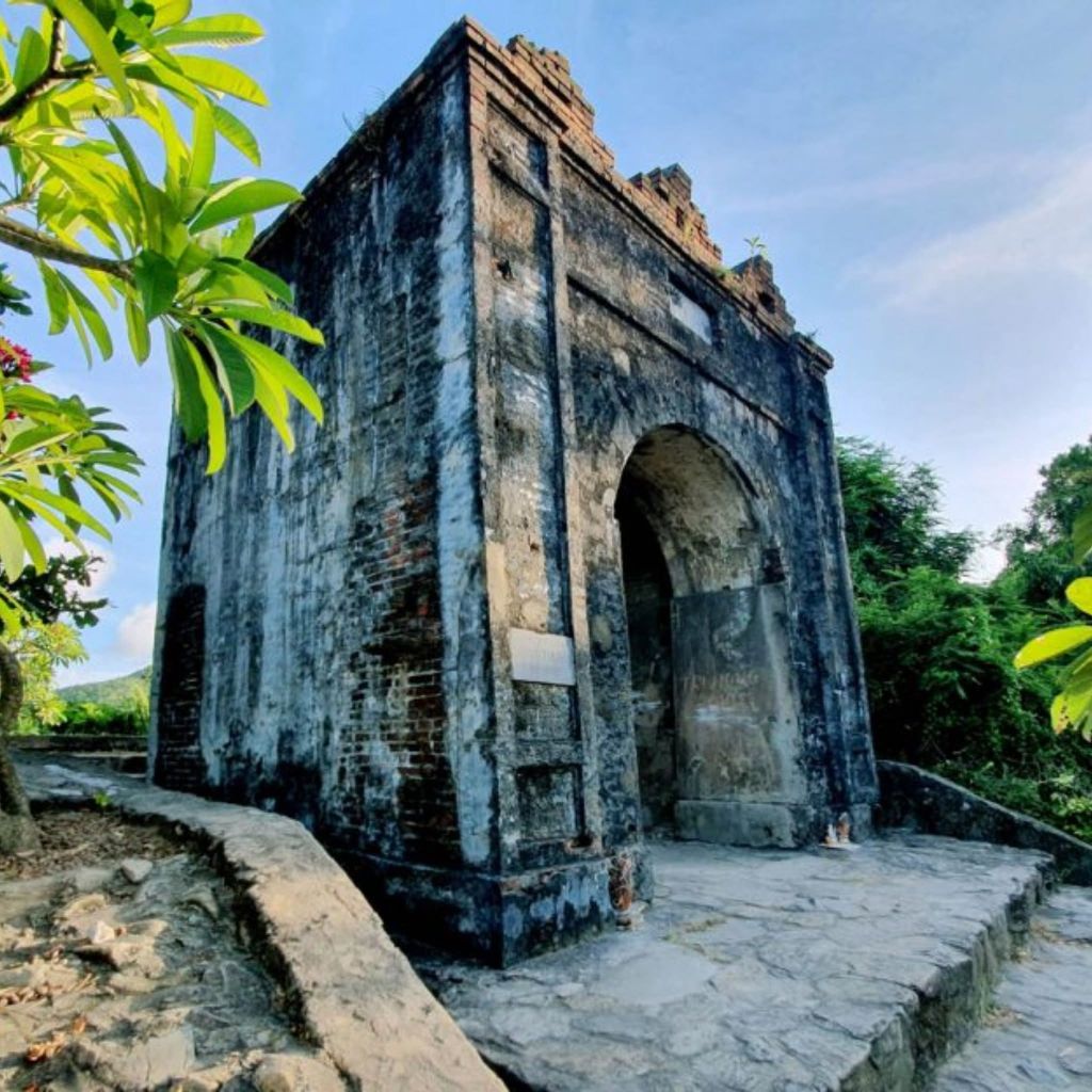 Hoành Sơn Pass – A Historical Landmark Between The Nang Pass Peak - 2