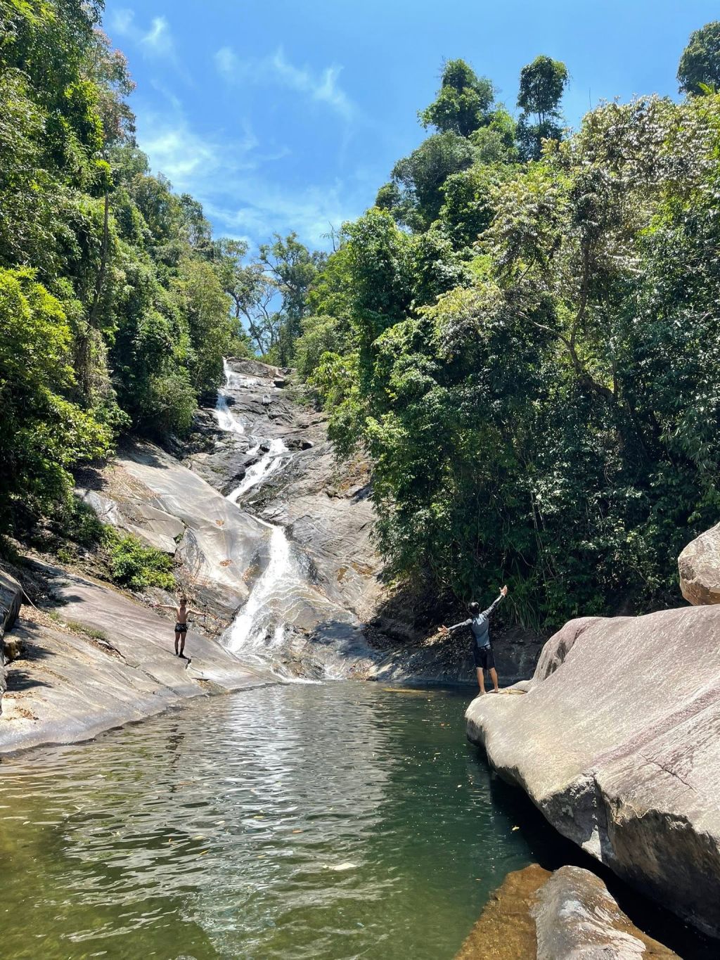 Thac Thuong Long Van - Hoa Bac, A Trekking Route Through Pristine Forest Bordering Bach Ma, Hue. - ảnh 13