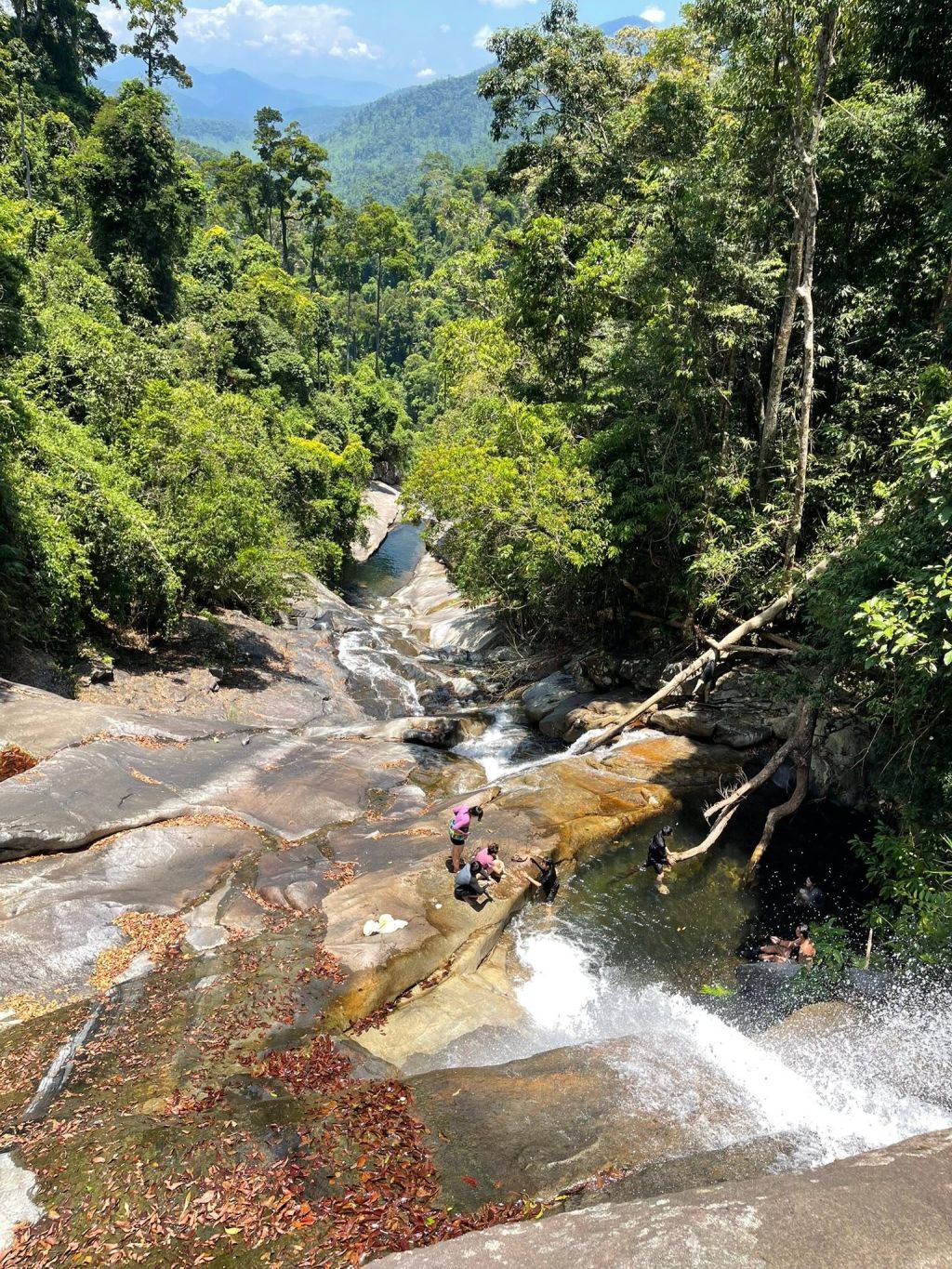 Thac Thuong Long Van - Hoa Bac, A Trekking Route Through Pristine Forest Bordering Bach Ma, Hue. - ảnh 14