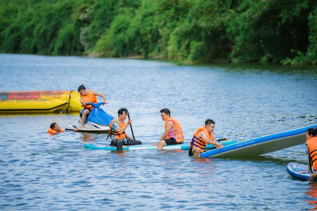 Dreamy, Gentle Sup Paddling - 1