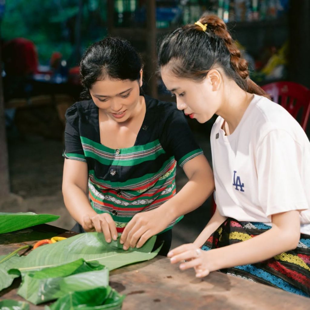 Rum Ho Village – Touching The Rhythm Of The Bru - Van Kieu Mountains' Life - 2