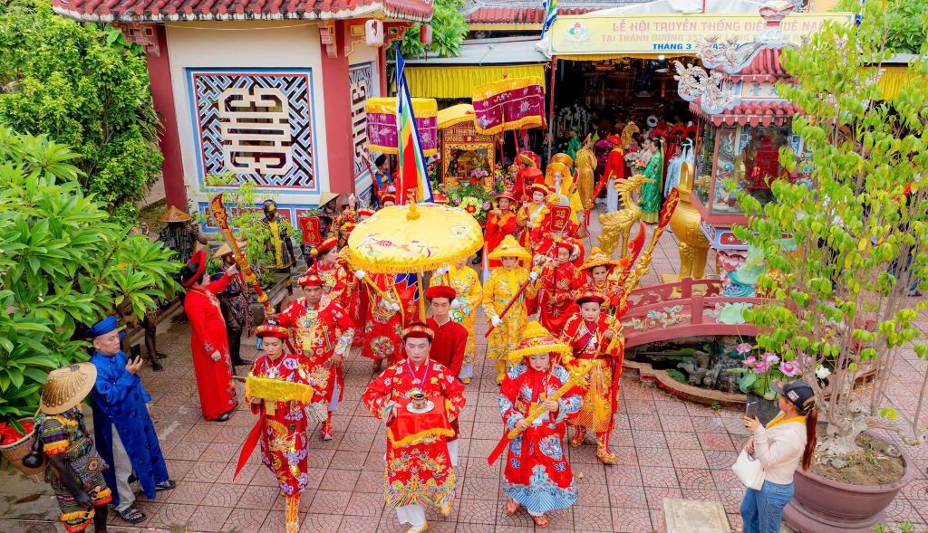 Arriving In Hue – Stepping Into A Journey Of Endless Festivals - ảnh 9