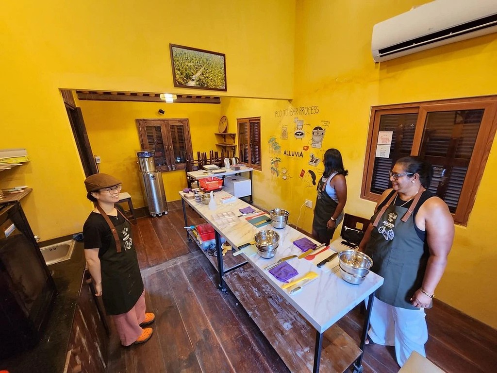 Make Chocolate In Hoi An And Bring It Back As A Gift. - 2