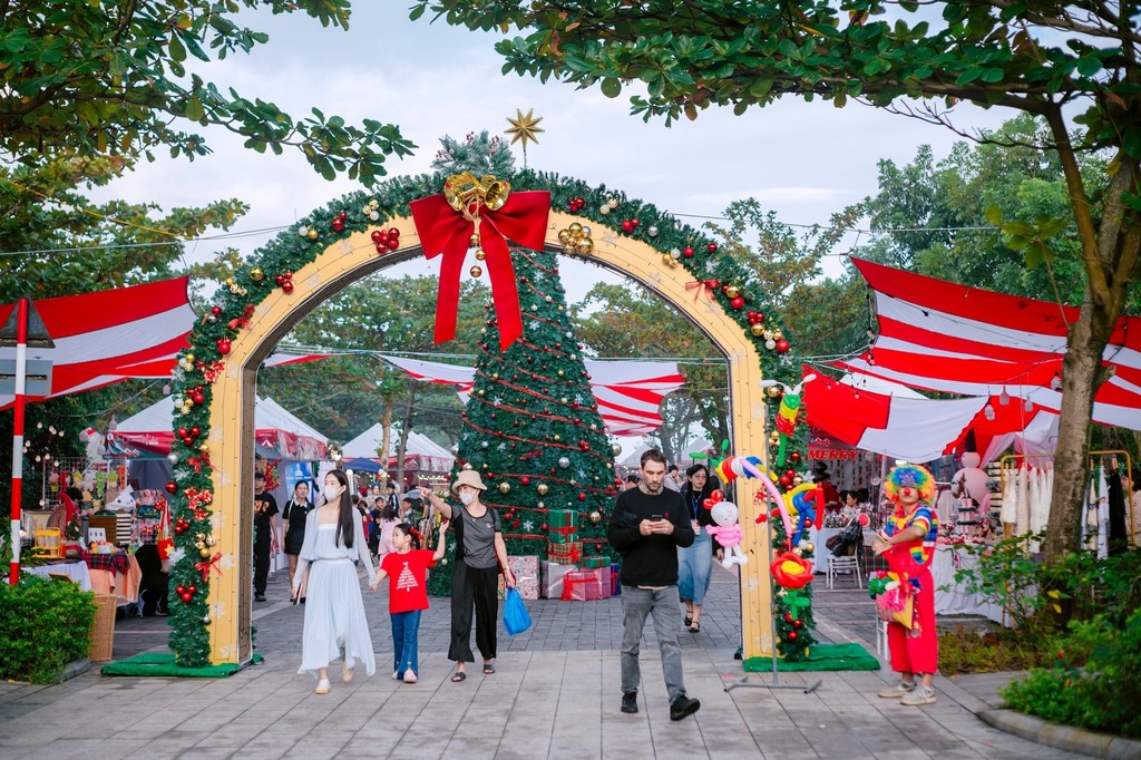 Chợ Giáng Sinh Ariyana Dự Kiến Từ 4 Đến 6/12/2026 - 2