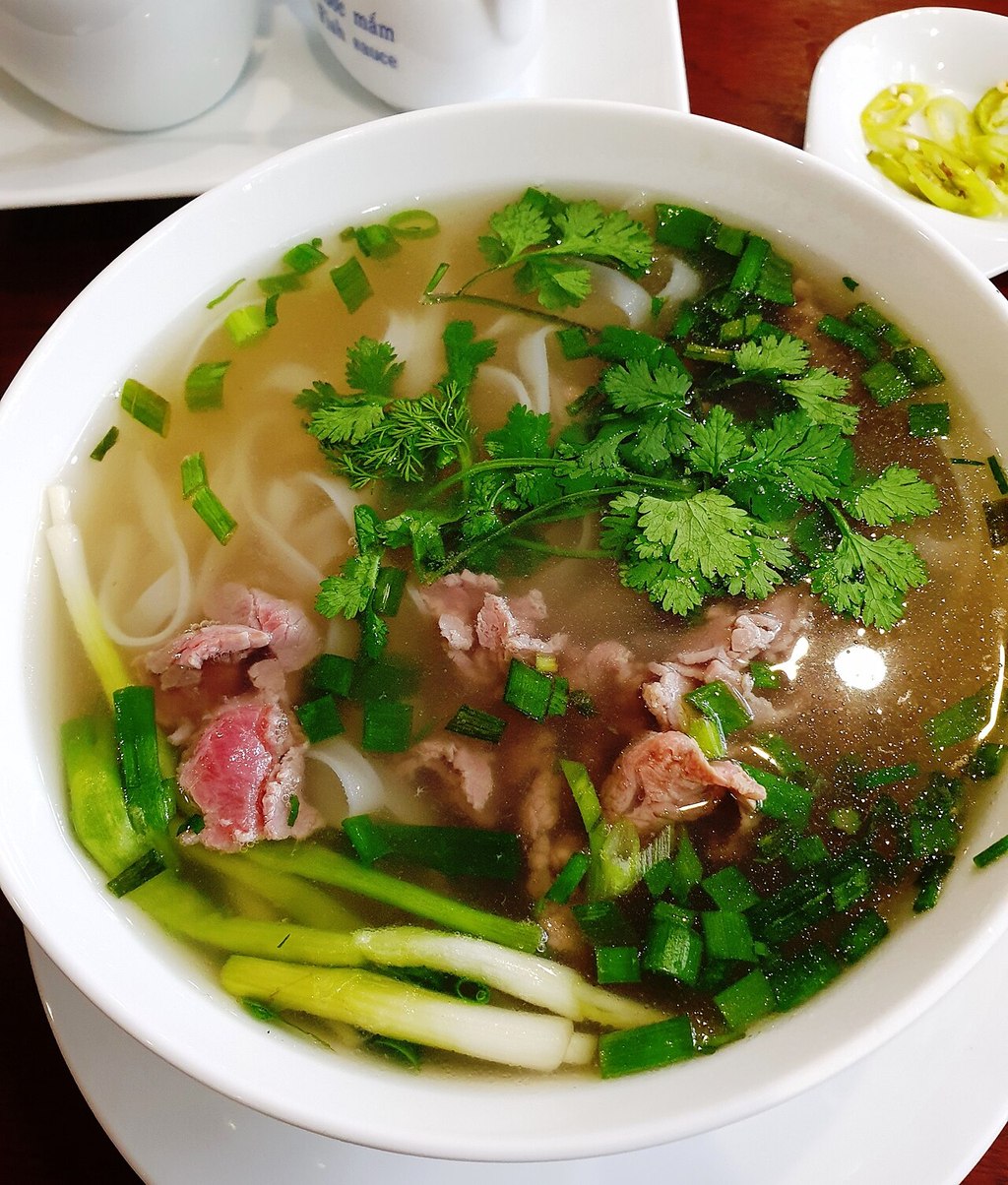 Phở Bò Hà Nội: Chọn Phần Thịt Trước Khi Gọi Bát - 1