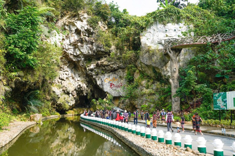 Cổng Trời Đông Giang: Xem Thác Nước, Hang Đá Và Những Cây Cầu Qua Sông Ngân - 2